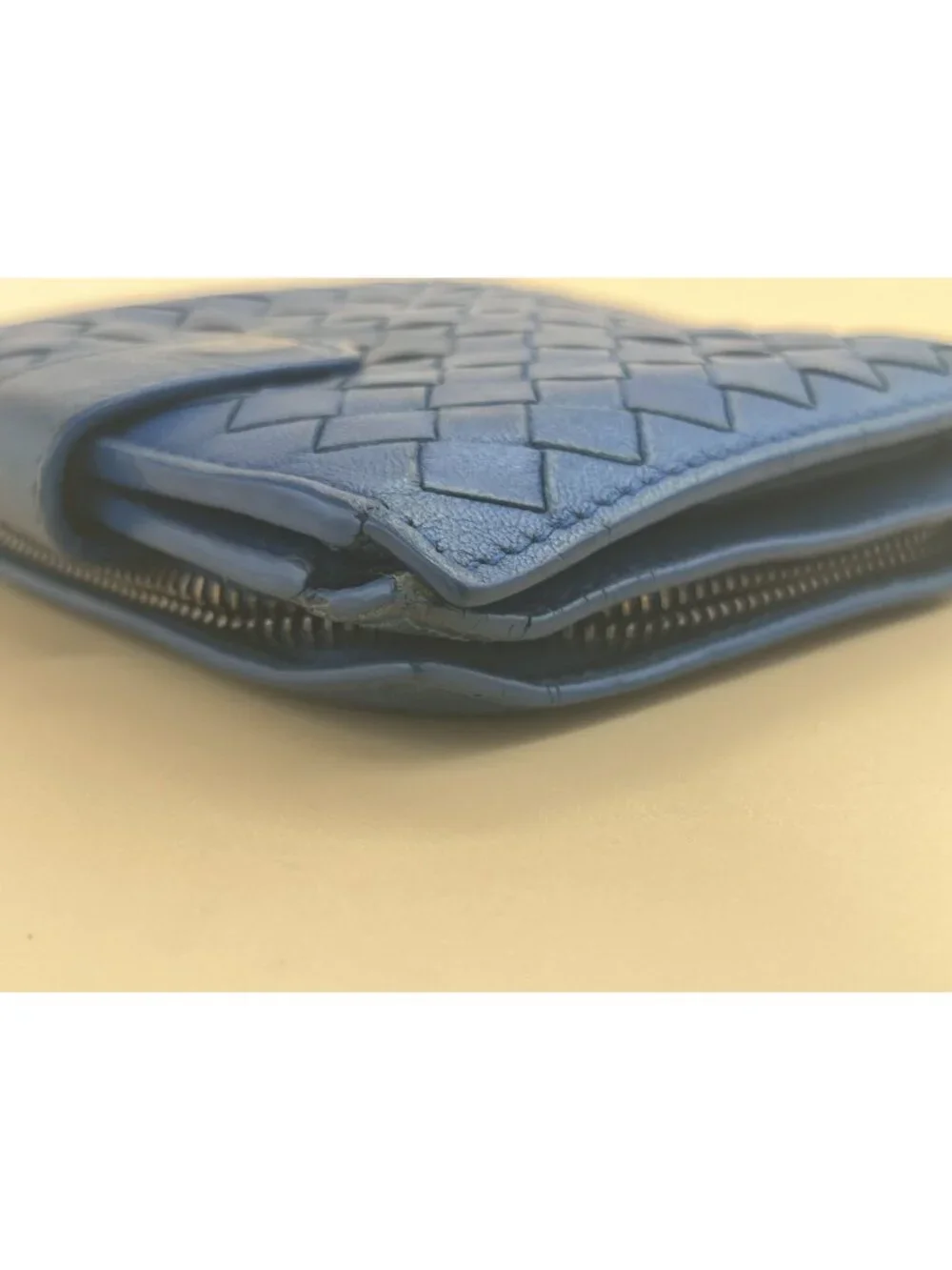 Bottega Veneta Blue Leather Woven Wallet With Snap & Zip Closures Made In Italy
